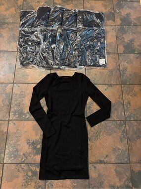 Bulk Classic Black Long-Sleeve Women's Dress open back 10